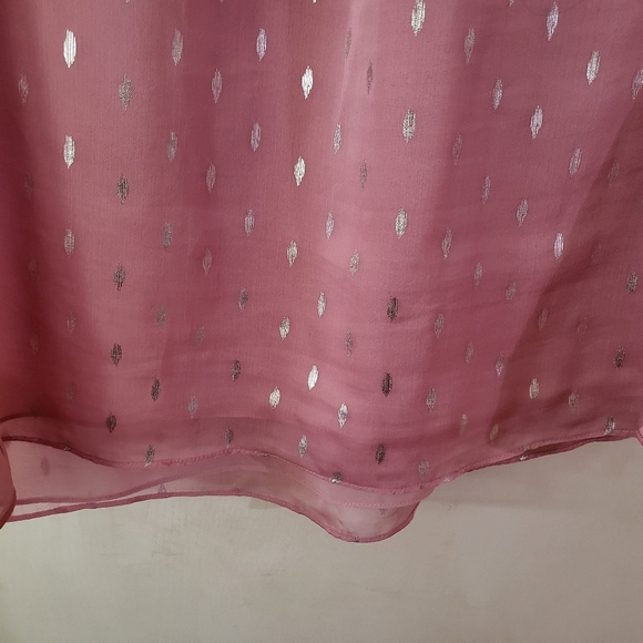 Sweet and ruffly pink blouse - Picture 6 of 8